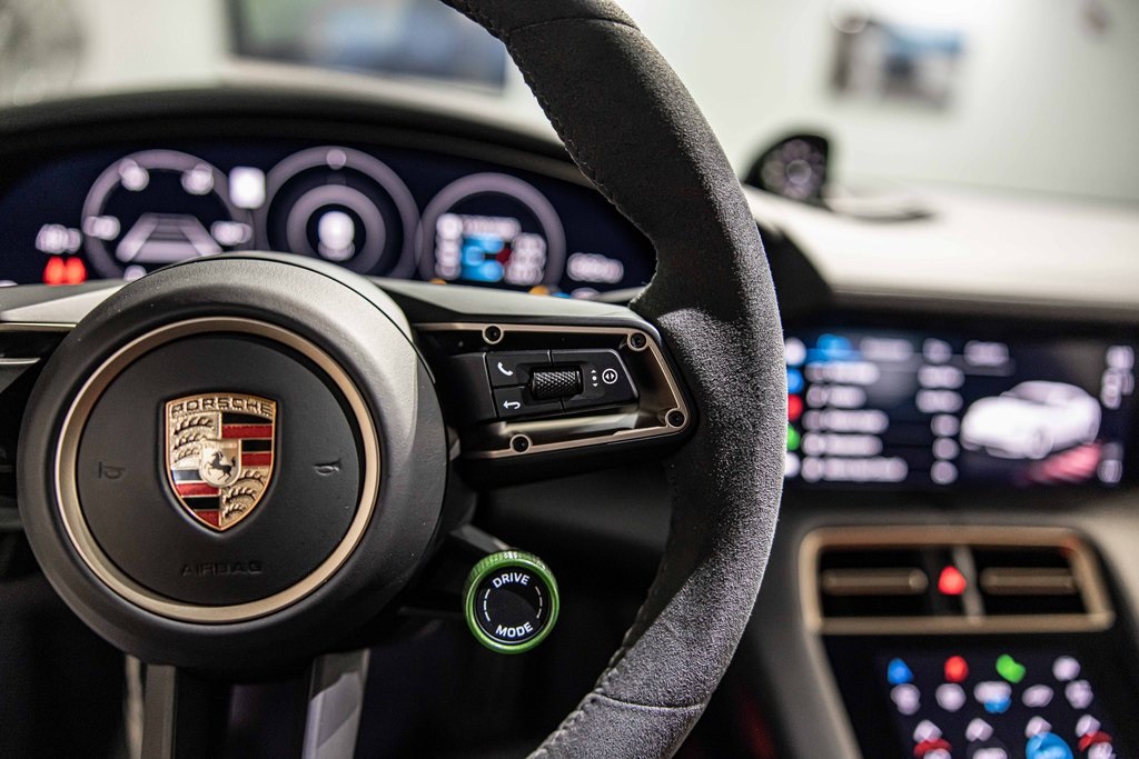 2023 PORSCHE TAYCAN - Image 26