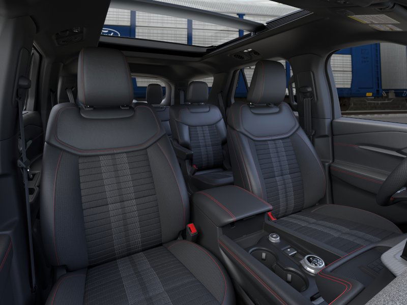2025 Ford Explorer ST-Line photo 7