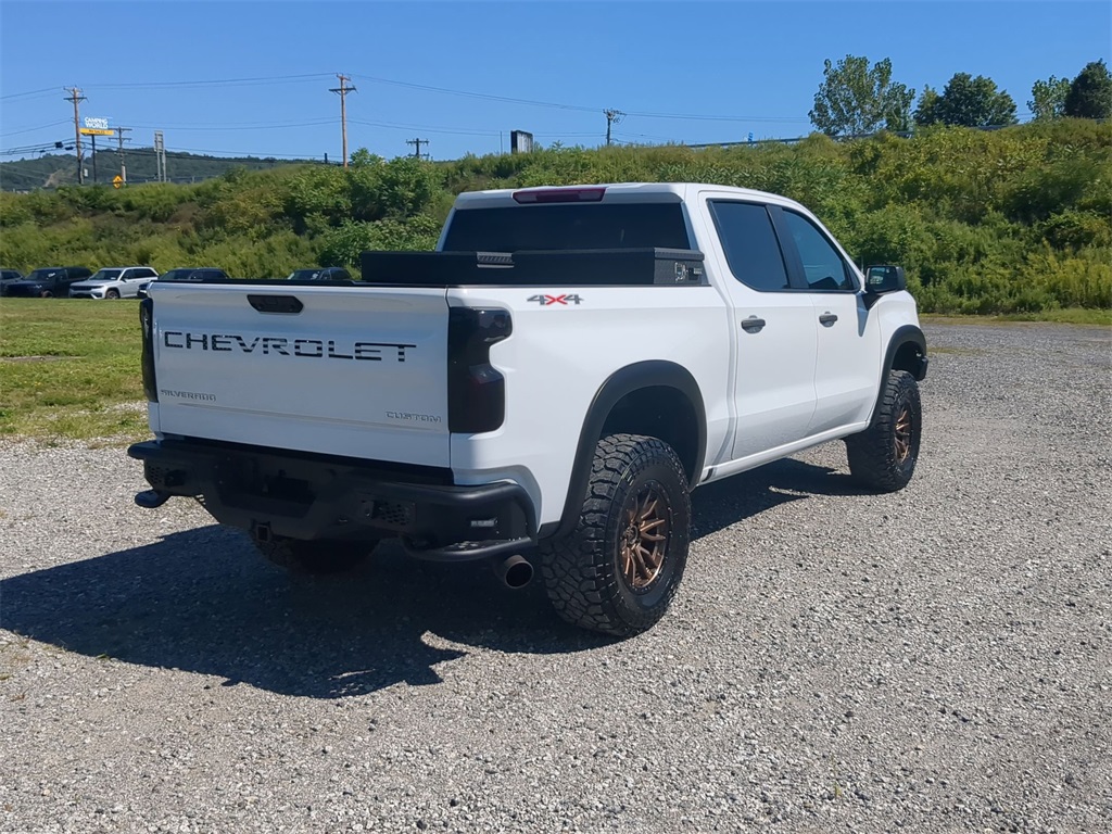 2023 Chevrolet Silverado 1500 Custom photo 3