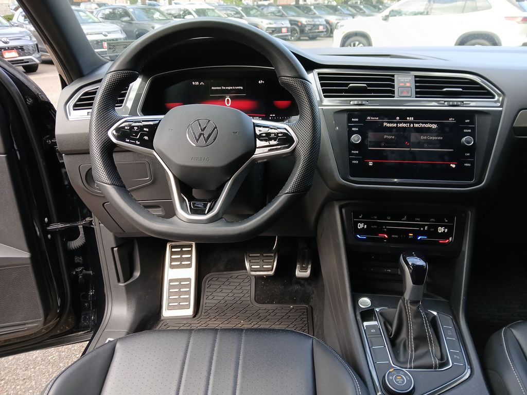 2024 Volkswagen Tiguan SE R-Line Black photo 12