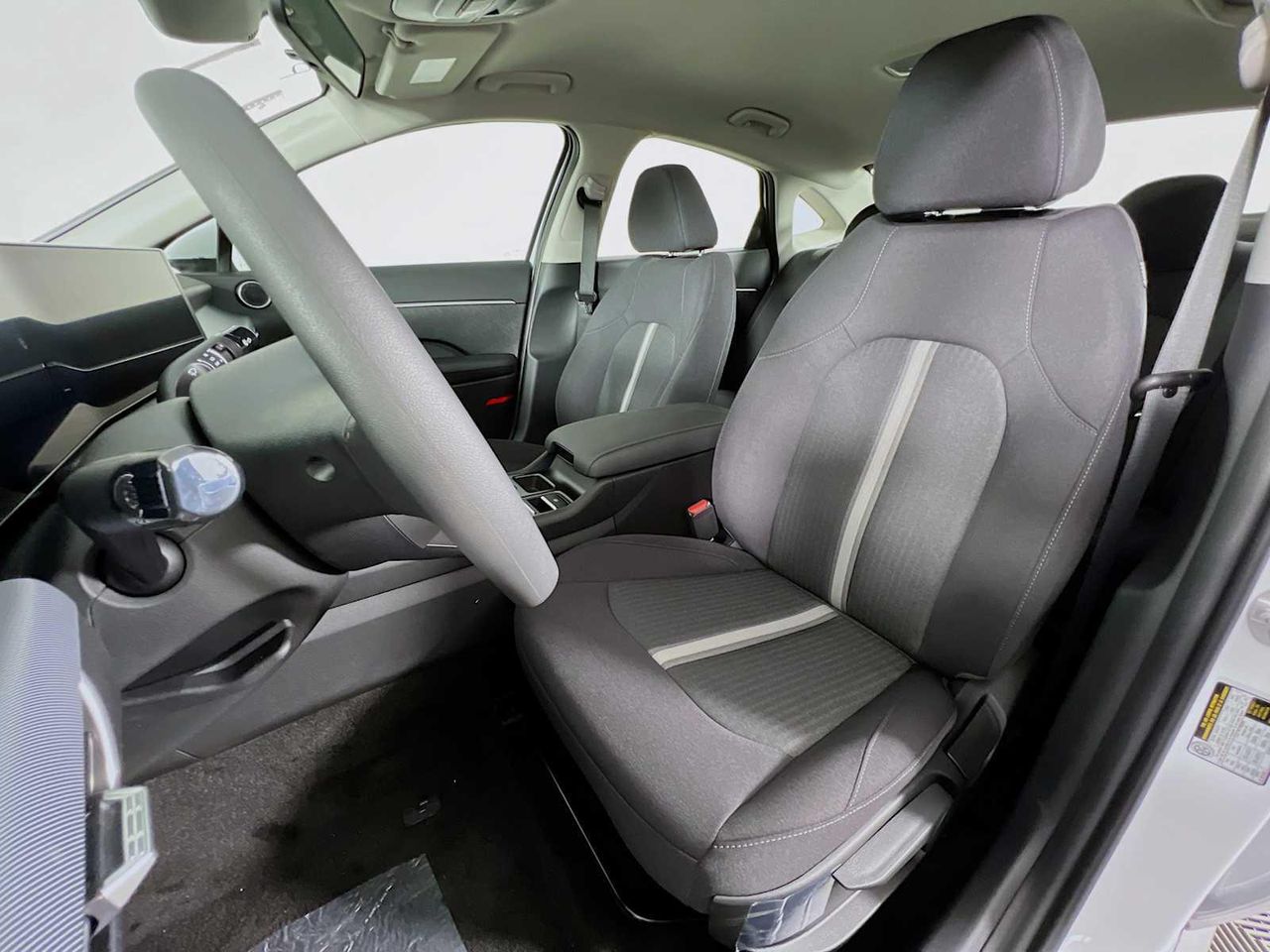 2025 Hyundai Sonata SE photo 9