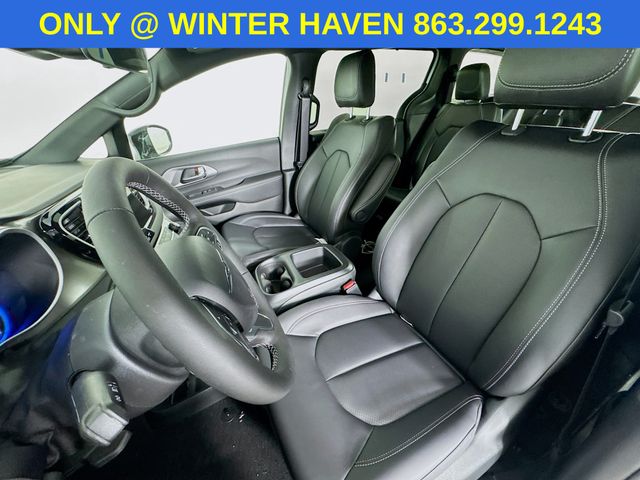 2026 Chrysler Voyager LX photo 17