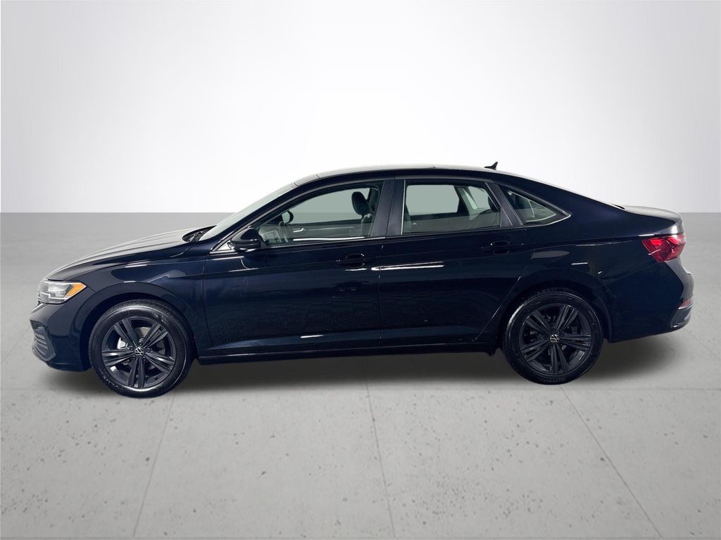 2024 Volkswagen Jetta SE photo 9
