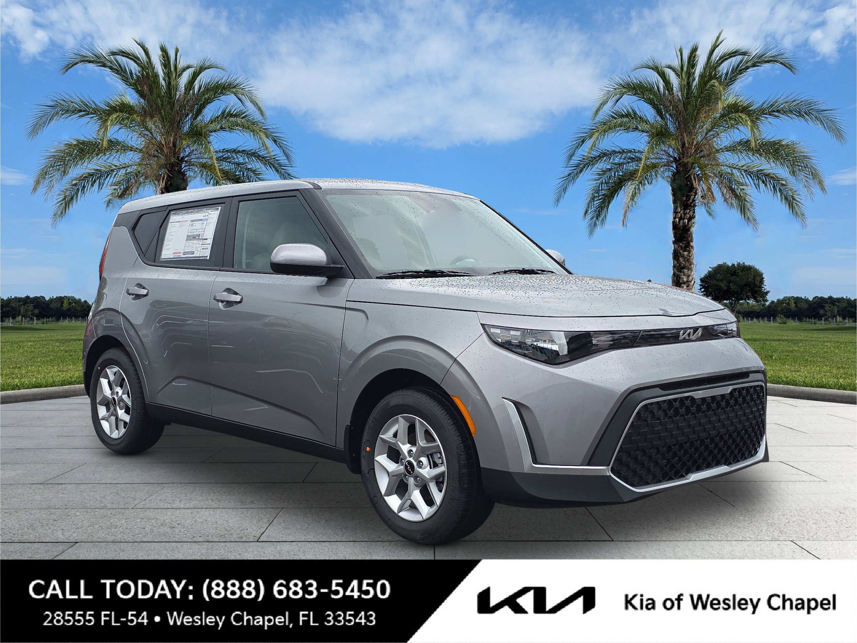 2025 Kia Soul LX's photo