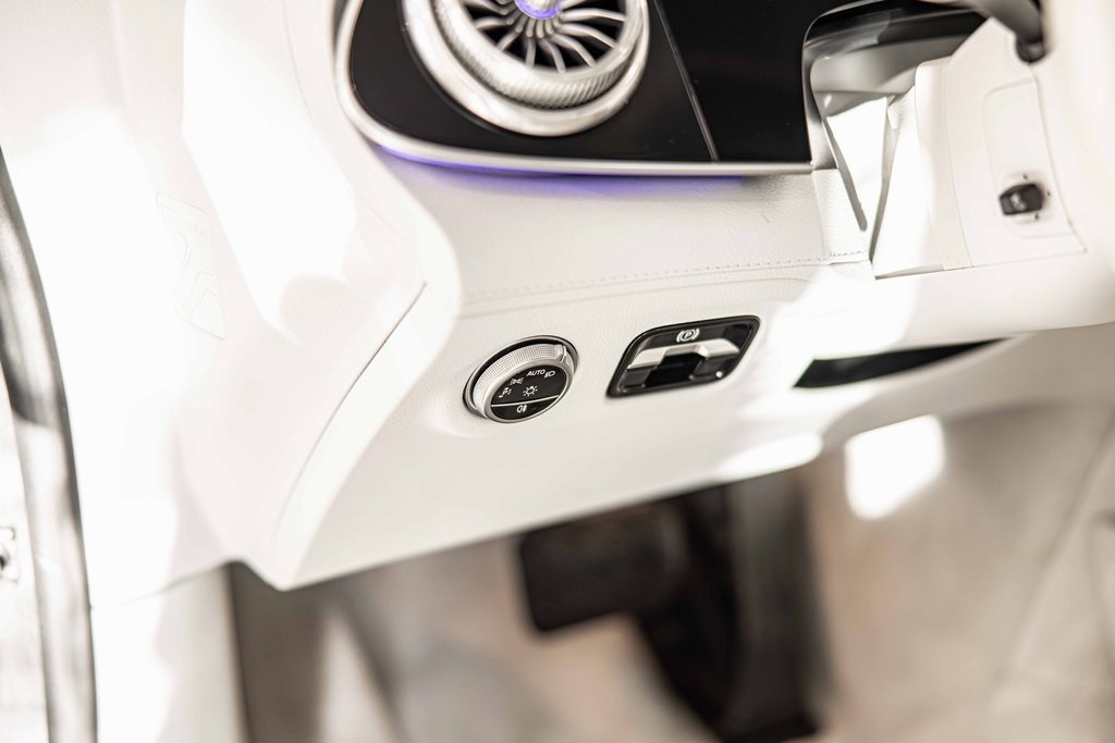 2023 MERCEDES-BENZ EQS-CLASS SEDAN - Image 22