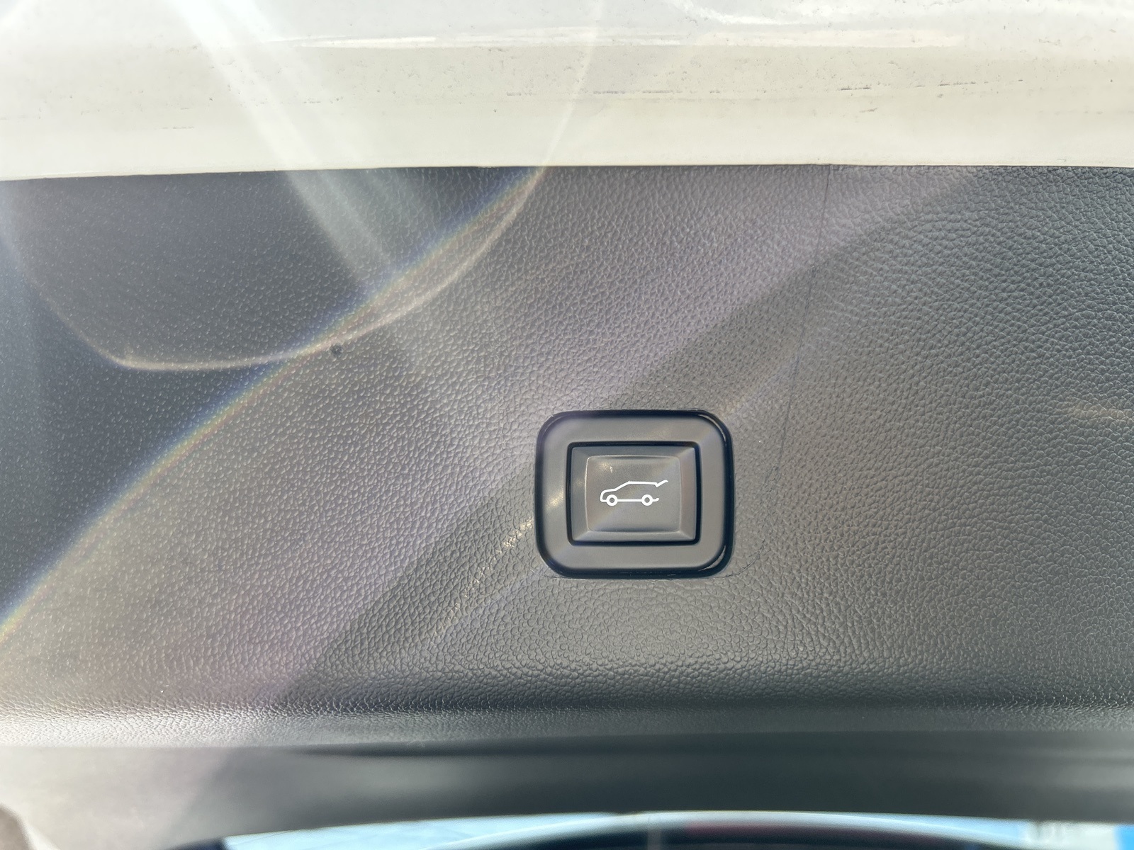2023 Chevrolet Traverse Cloth photo 36