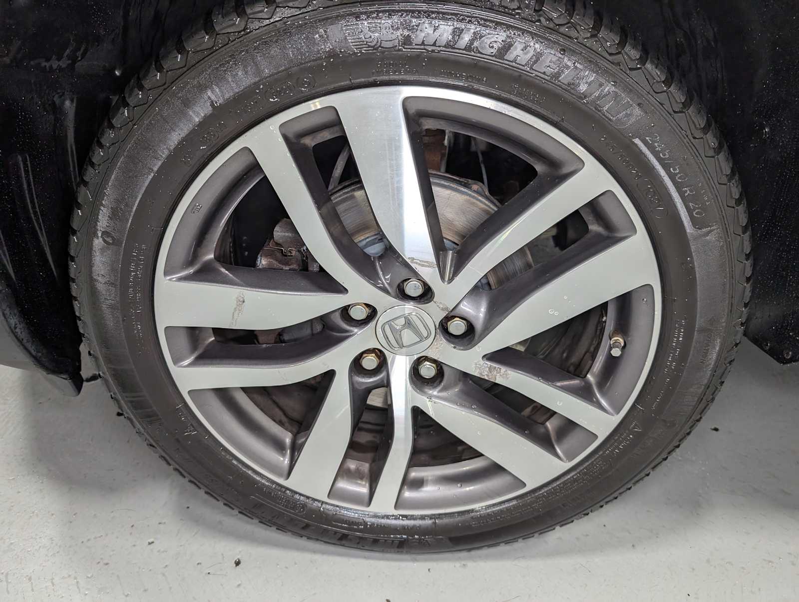 2016 Honda Pilot Touring photo 3