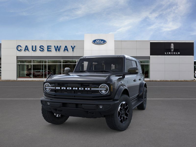 2025 Ford Bronco Outer Banks photo 2
