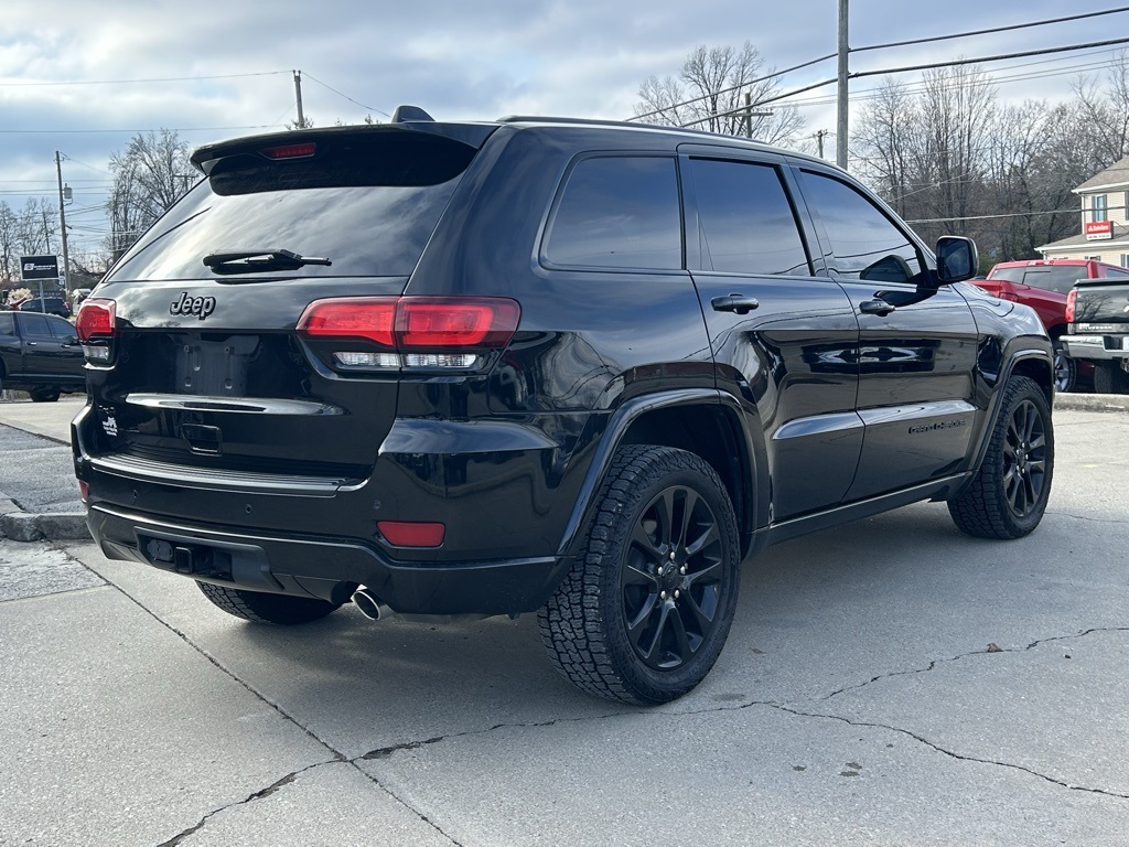 2019 Jeep Grand Cherokee Altitude photo 4