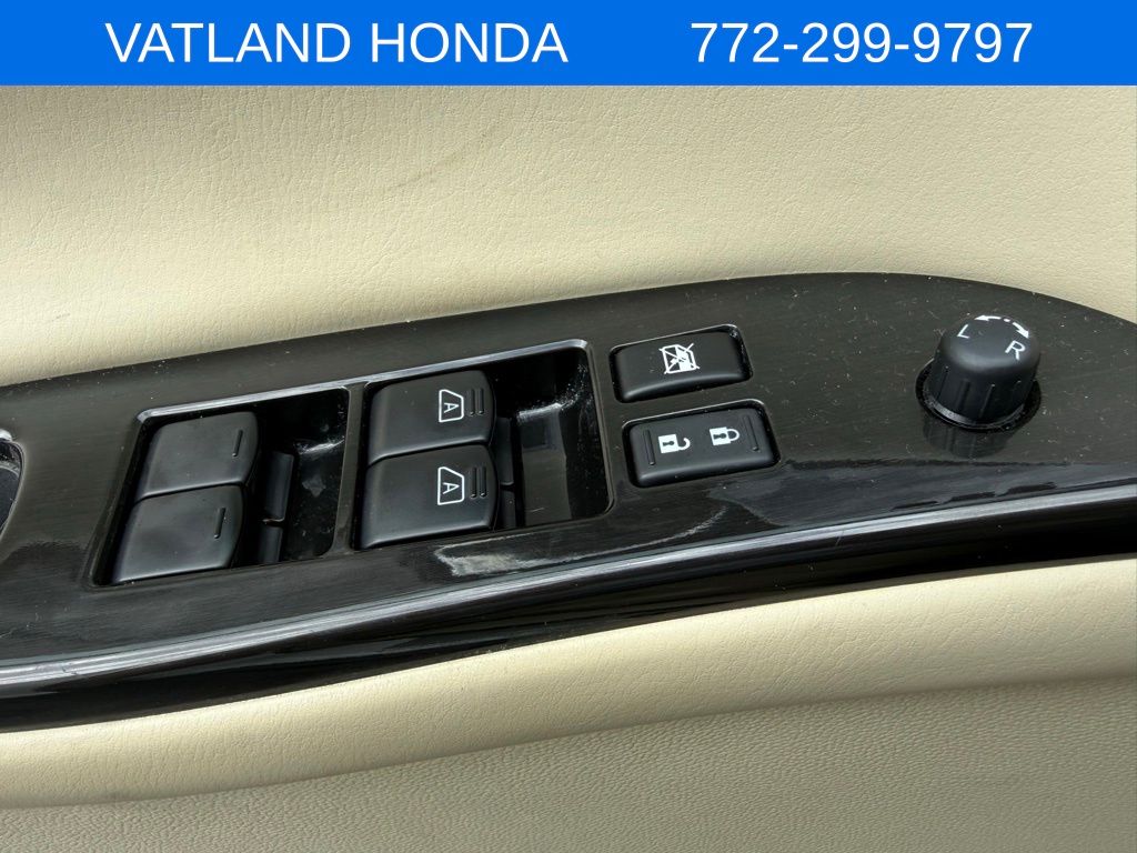 2017 Infiniti QX50 Base photo 13