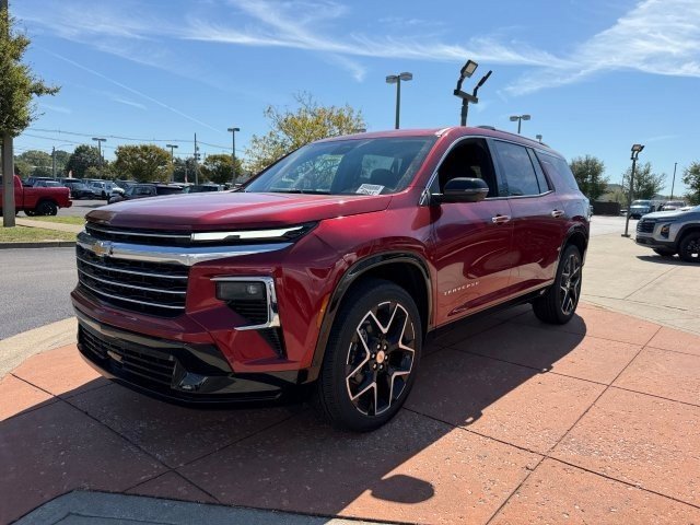2026 Chevrolet Traverse High Country photo 2