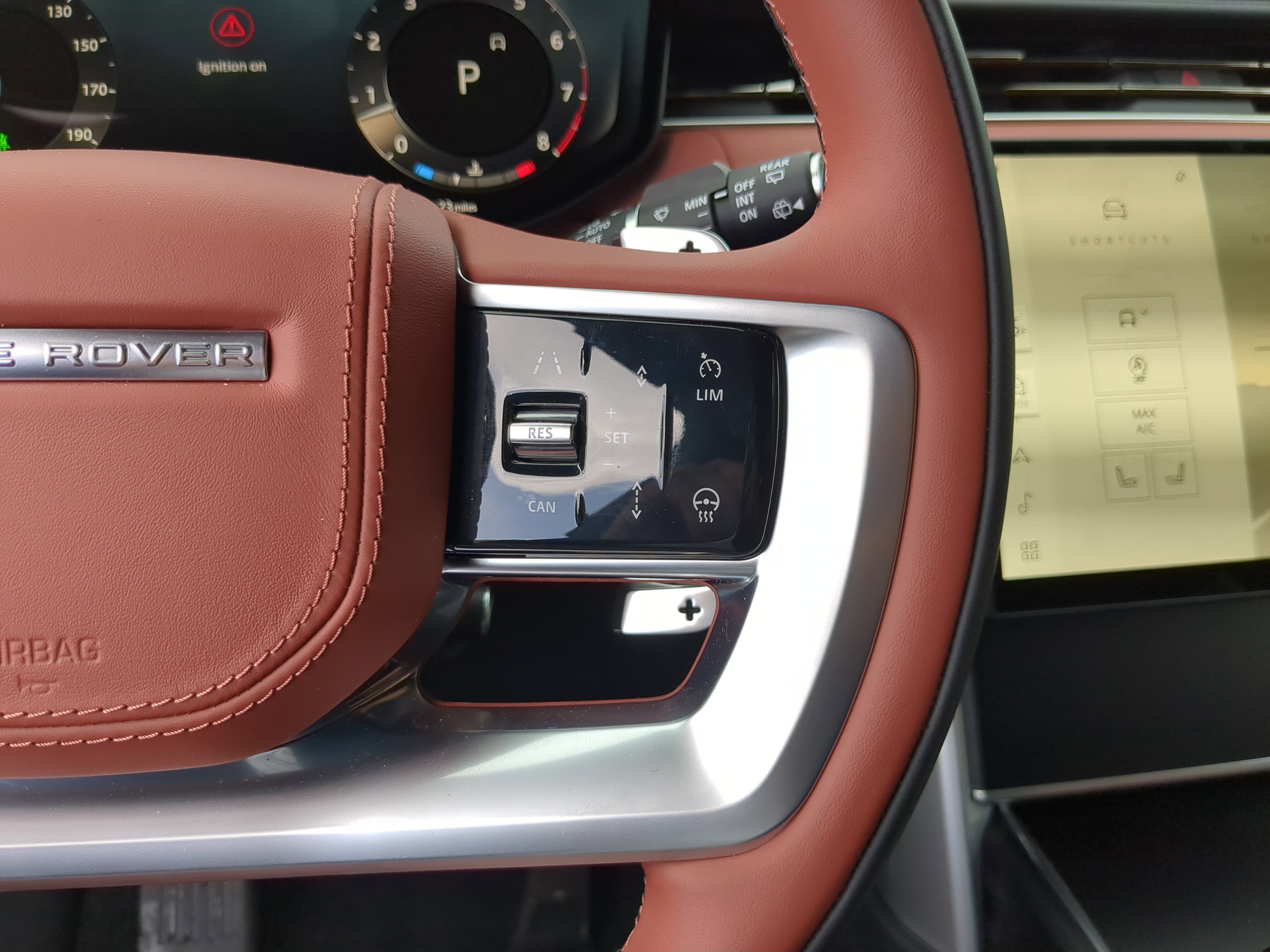 2025 Land Rover Range Rover SV photo 12