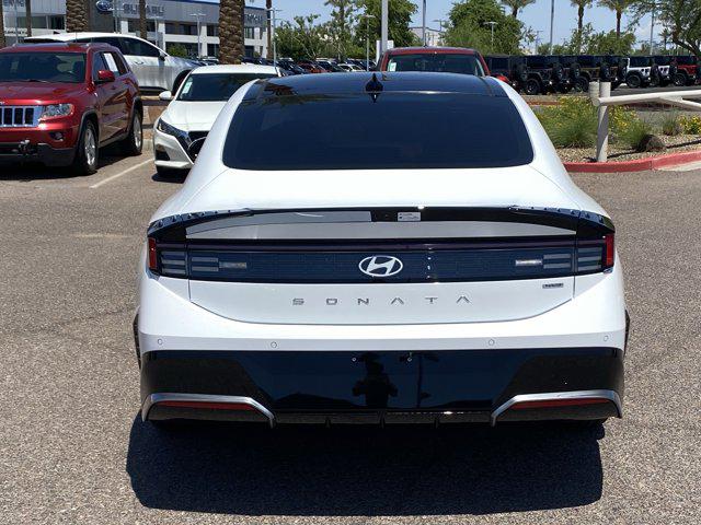 2025 Hyundai Sonata Hybrid Limited photo 4