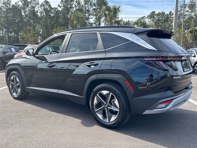 2025 Hyundai Tucson SEL Convenience photo 2