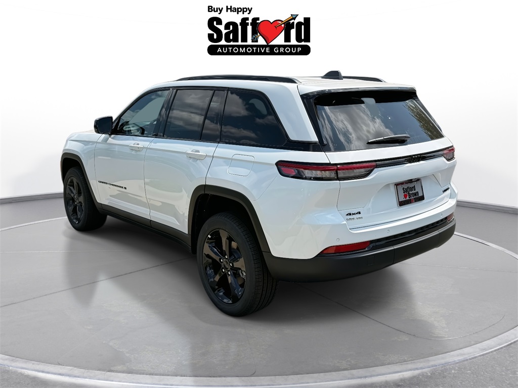 2025 Jeep Grand Cherokee Limited photo 3