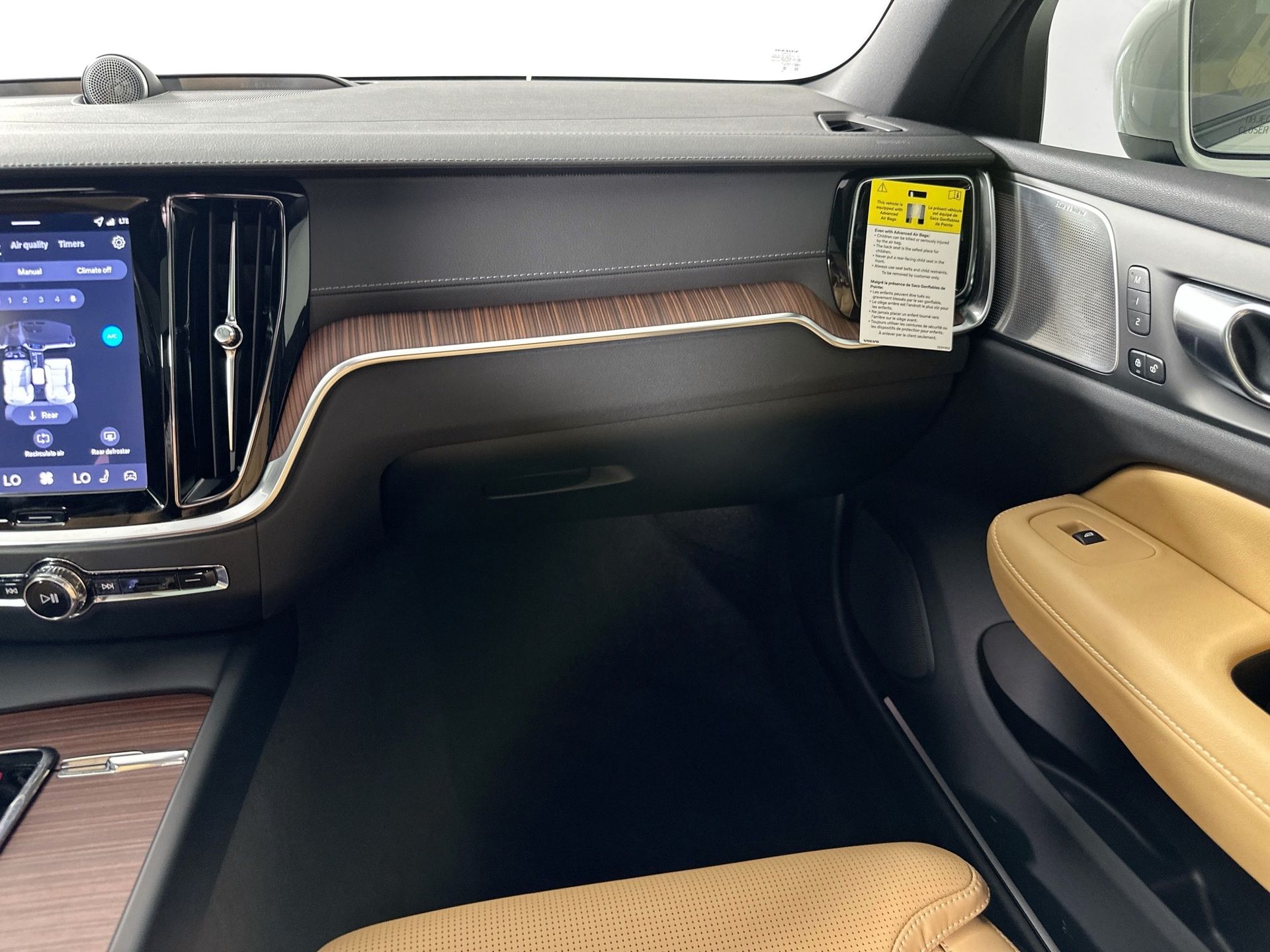 2026 Volvo V60 Cross Country B5 AWD photo 26