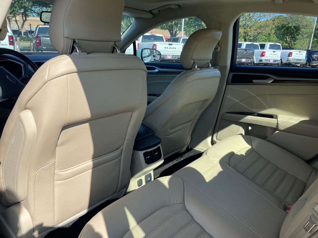 2013 Ford Fusion Hybrid SE photo 6