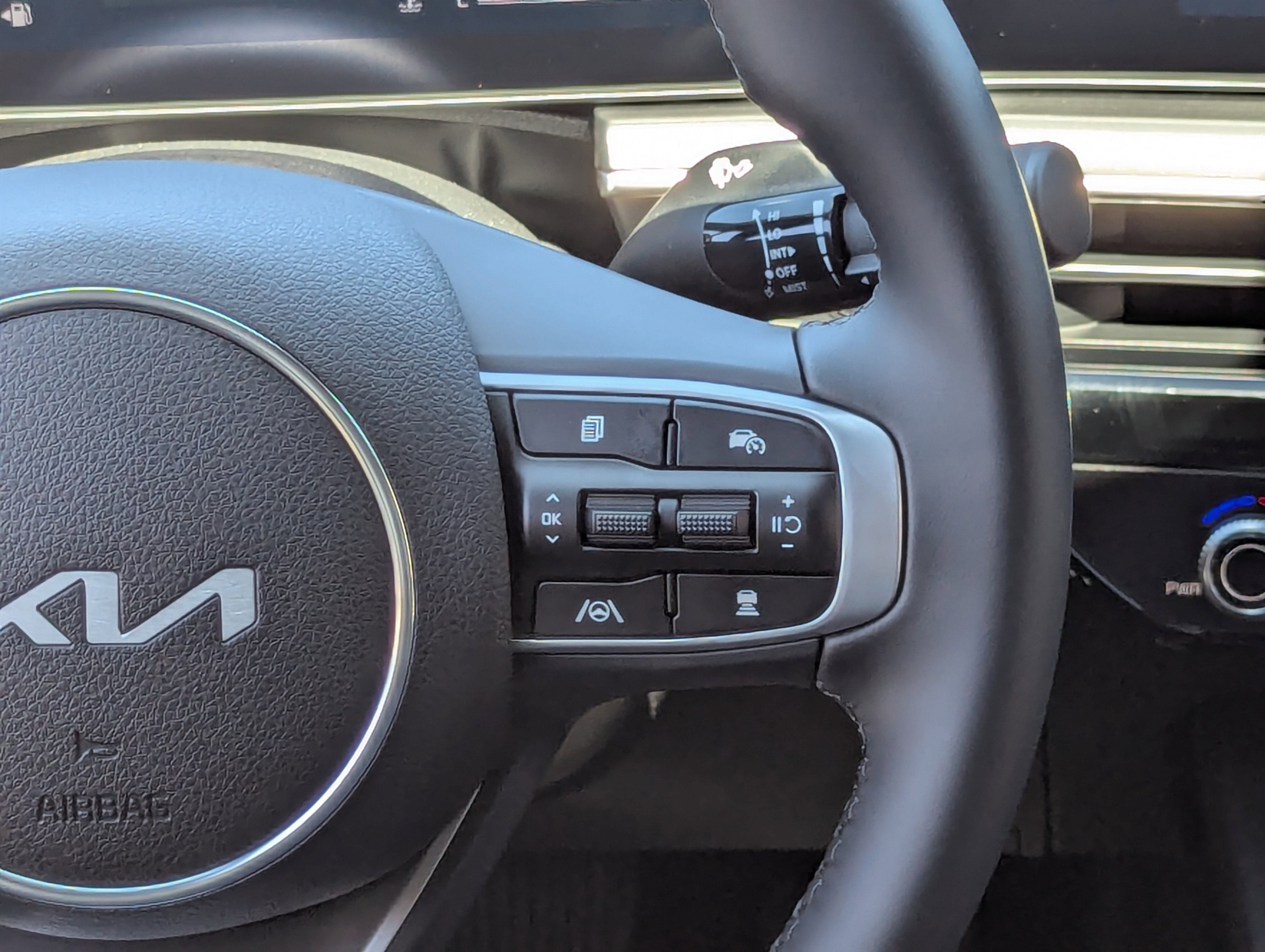 2026 Kia K5 GT-Line photo 4