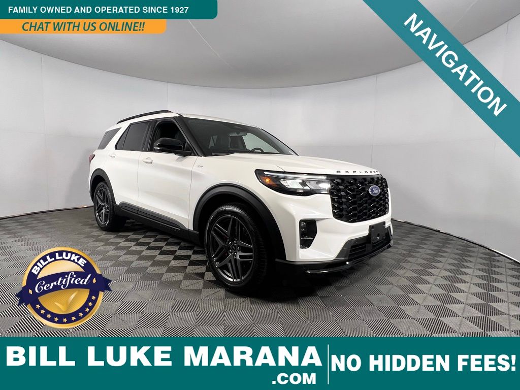 2025 Ford Explorer ST-LINE's photo