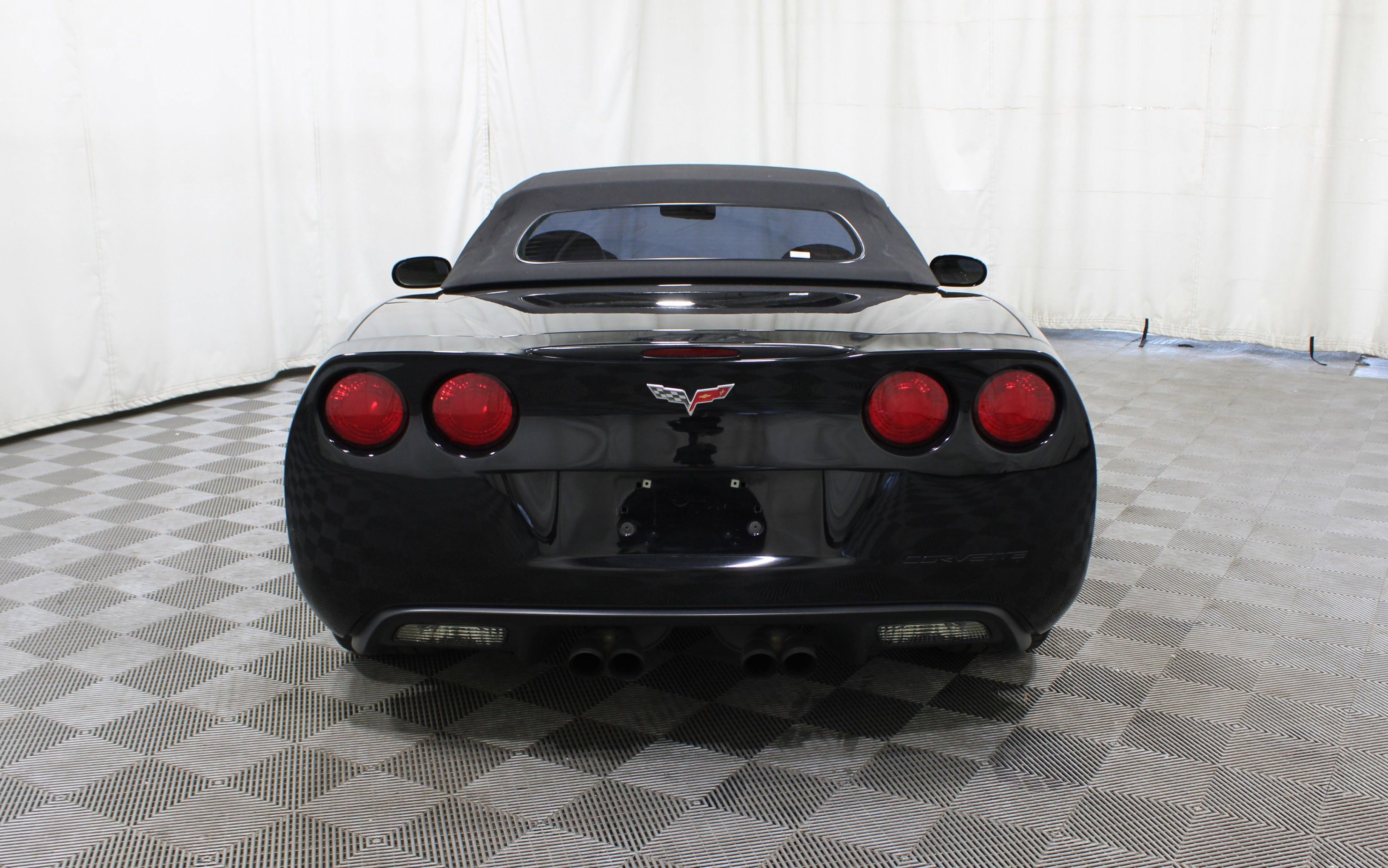 2005 Chevrolet Corvette Base photo 8