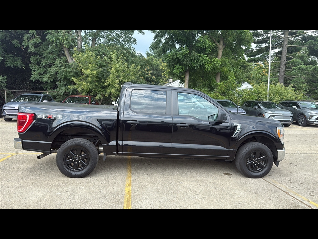 2022 Ford F-150 XL photo 4