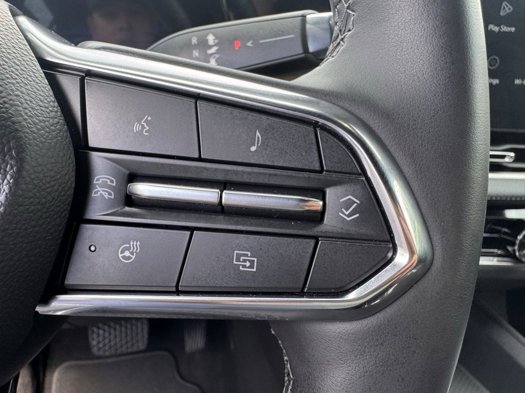 2025 Chevrolet Equinox LT photo 4