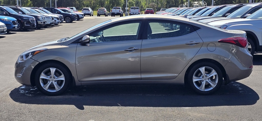 Used 2016 Hyundai Elantra Value Edition with VIN 5NPDH4AE3GH682736 for sale in St. Cloud, Minnesota