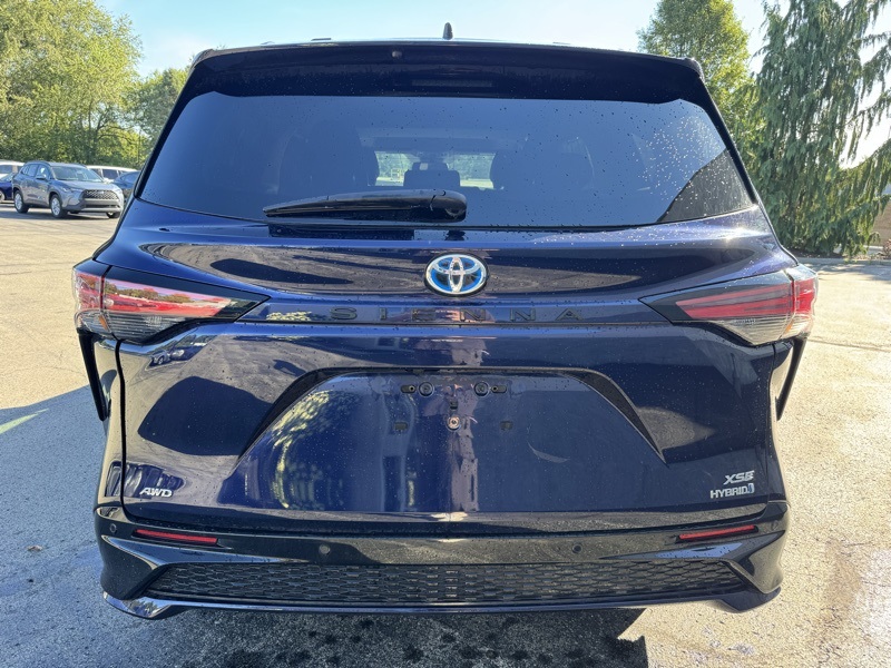 2022 Toyota Sienna XSE photo 4