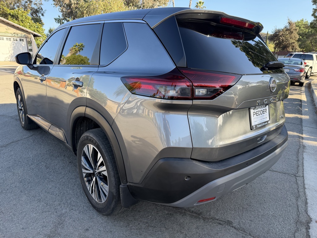 2023 Nissan Rogue SV photo 3
