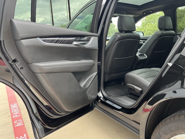 2025 Cadillac XT6 Premium Luxury photo 24