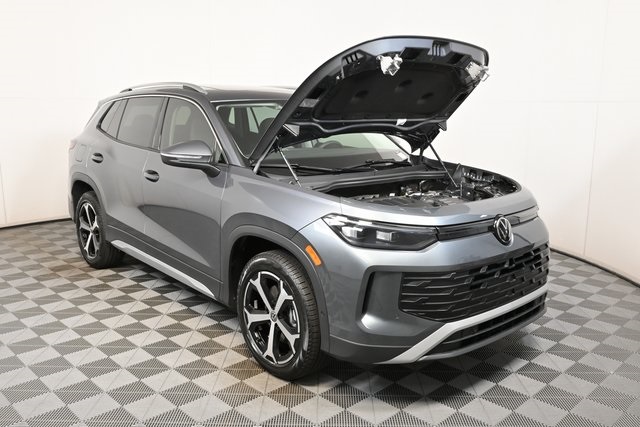 2025 Volkswagen Tiguan SE photo 30