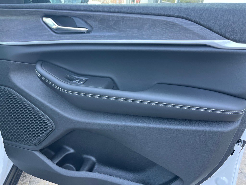 2025 Jeep Grand Cherokee Limited photo 20