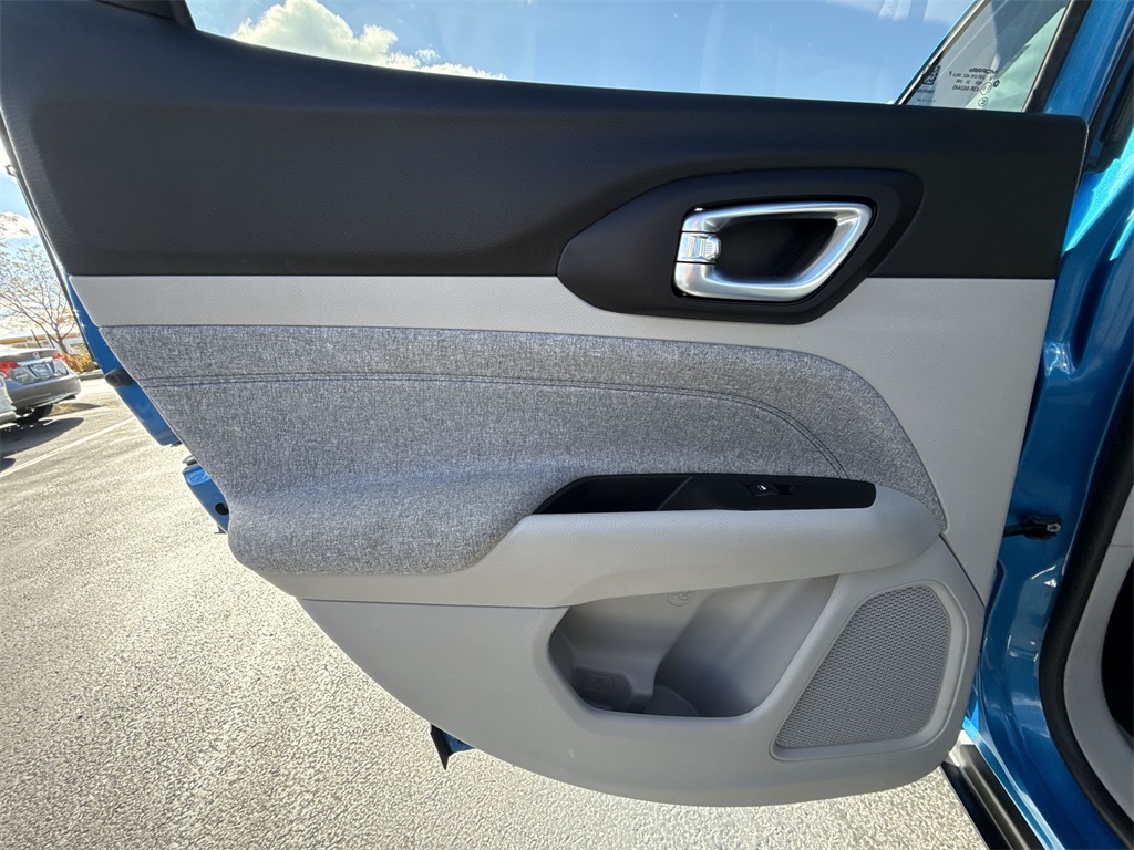 2022 JEEP COMPASS - Image 21