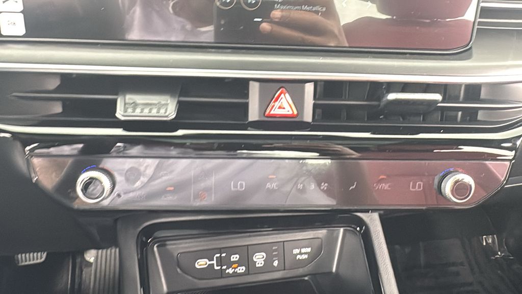 2026 Kia K5 GT-Line photo 25