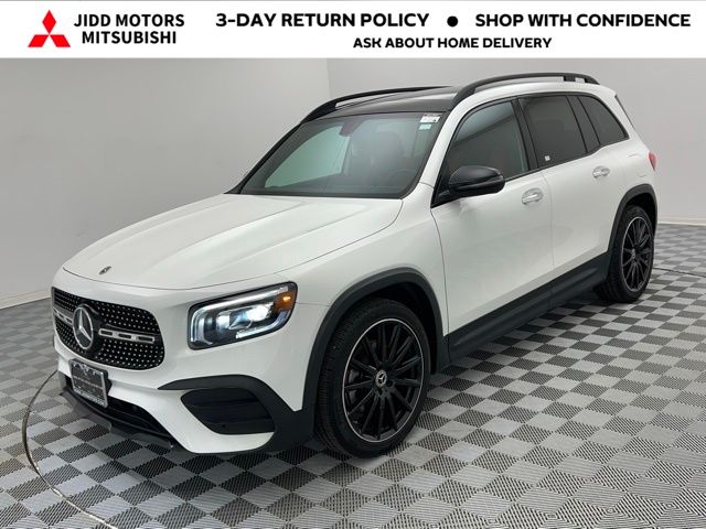 2022 Mercedes-Benz GLB Base's photo