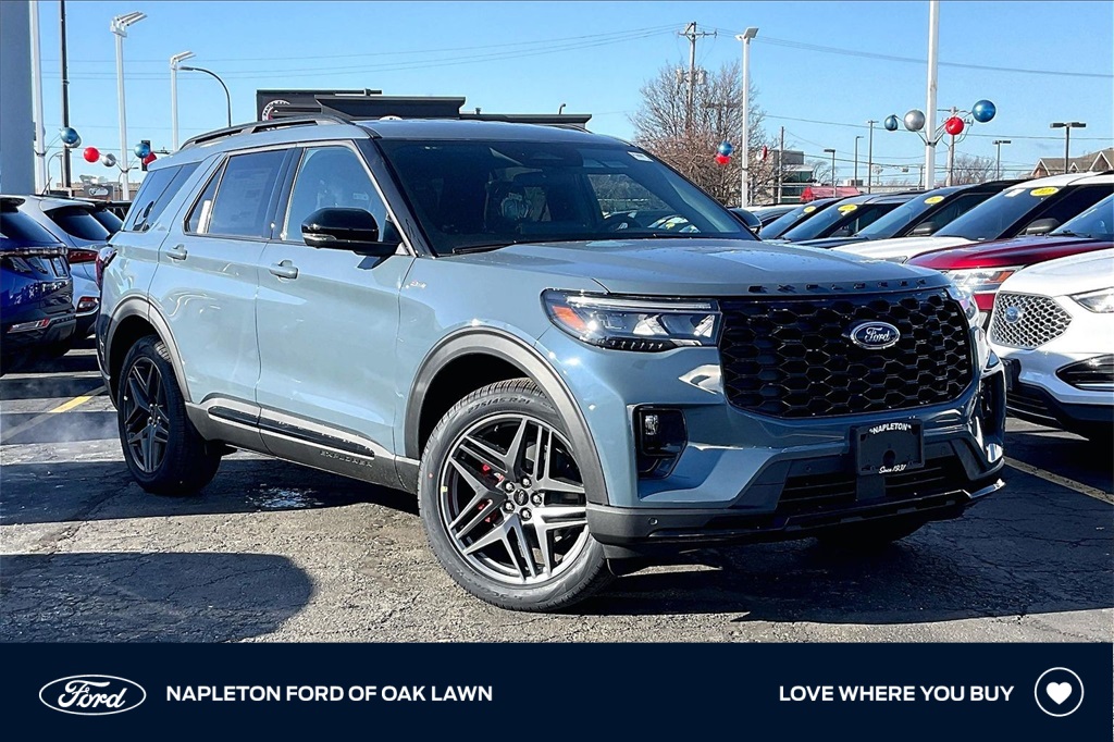 2026 Ford Explorer ST-LINE's photo