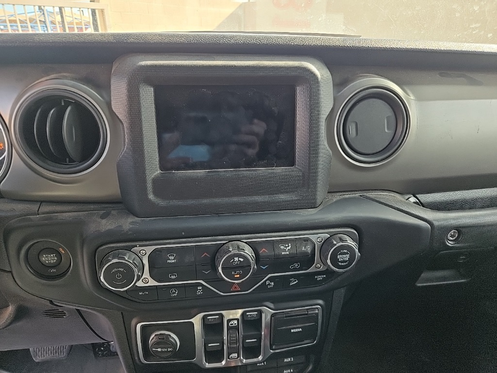 Used 2018 Gray Jeep Unlimited Sport S image 15