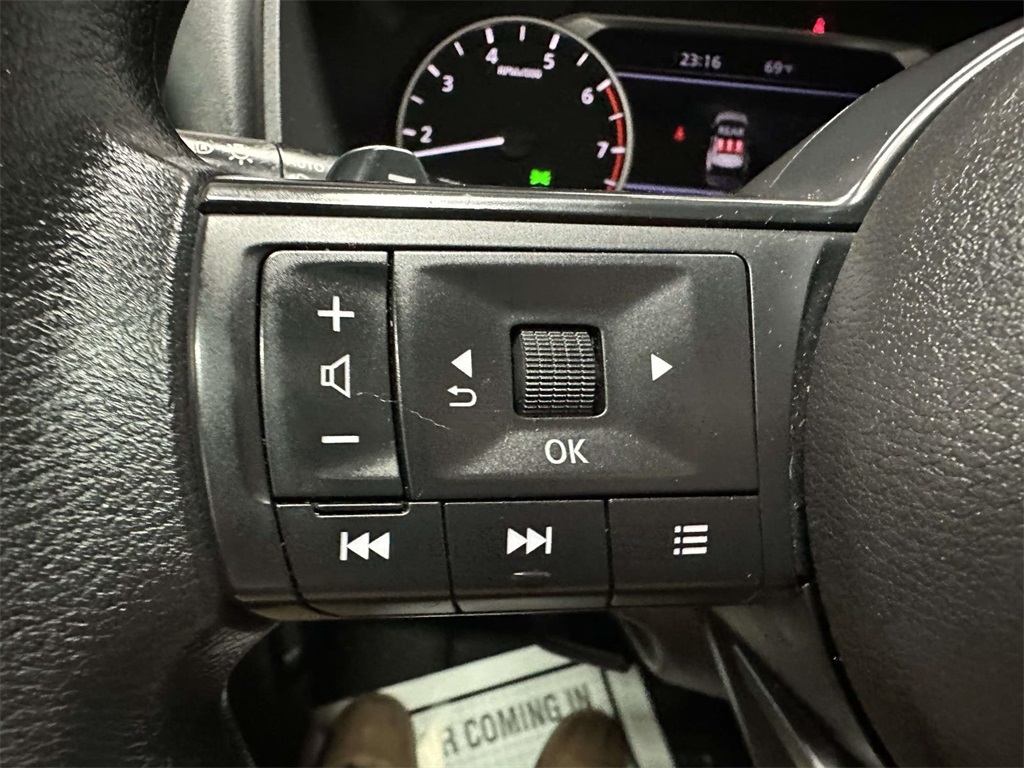 2024 Nissan Rogue S photo 3