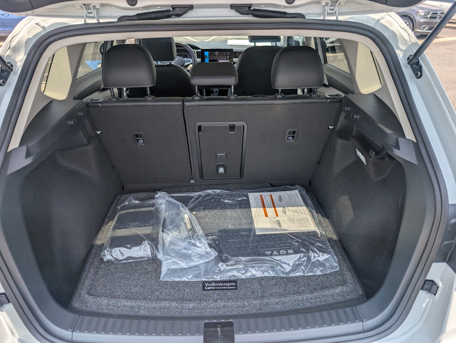 New 2025 Pure White Volkswagen SEL image 22