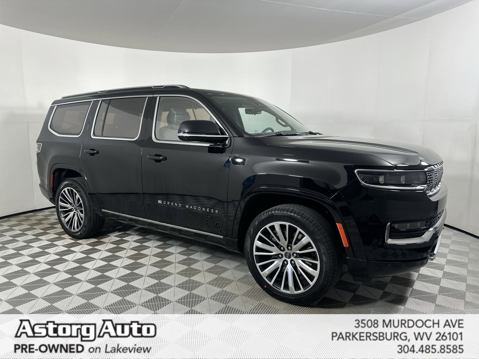 2024 Jeep Grand Wagoneer Series III's photo