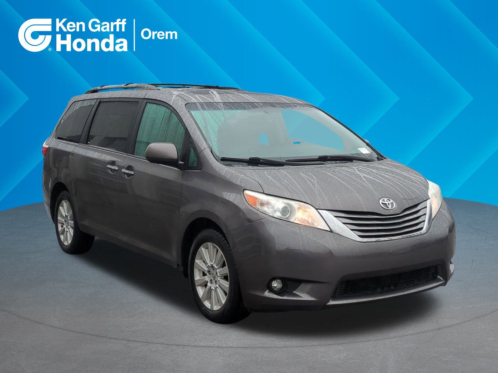 2015 Toyota Sienna Limited's photo