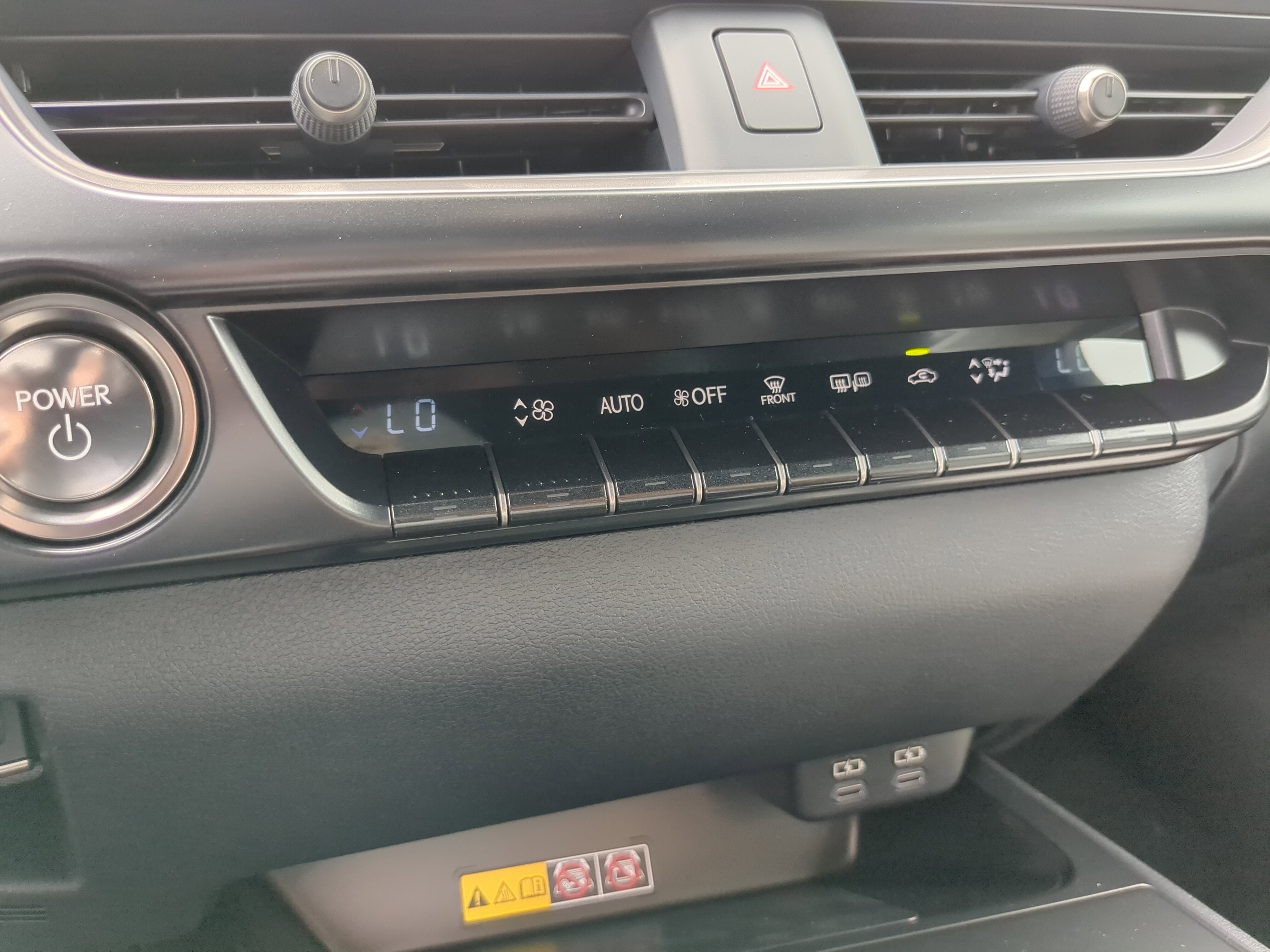 2025 Lexus UX Premium photo 18