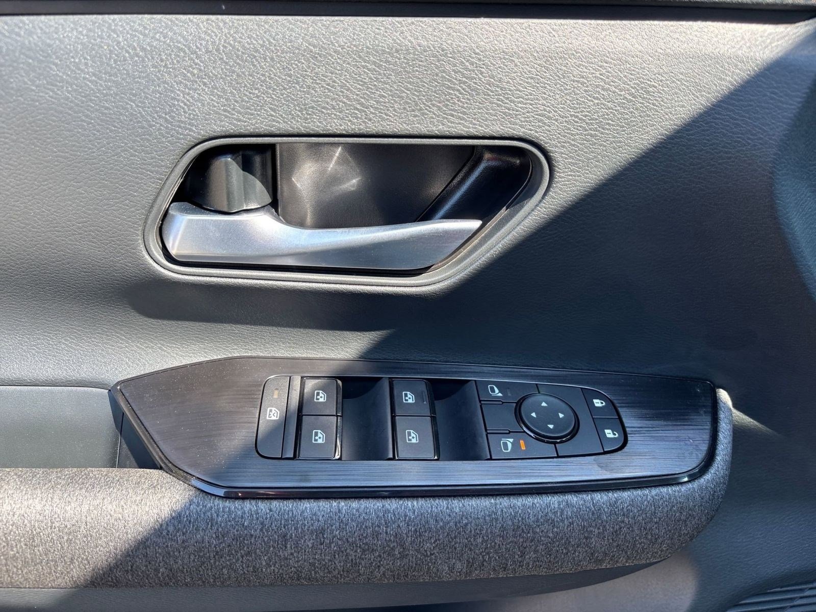 2026 Nissan Kicks SV photo 27