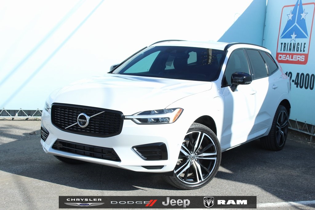 2021 Volvo XC60 R-Design's photo