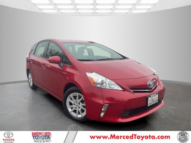 2014 Toyota Prius v Five