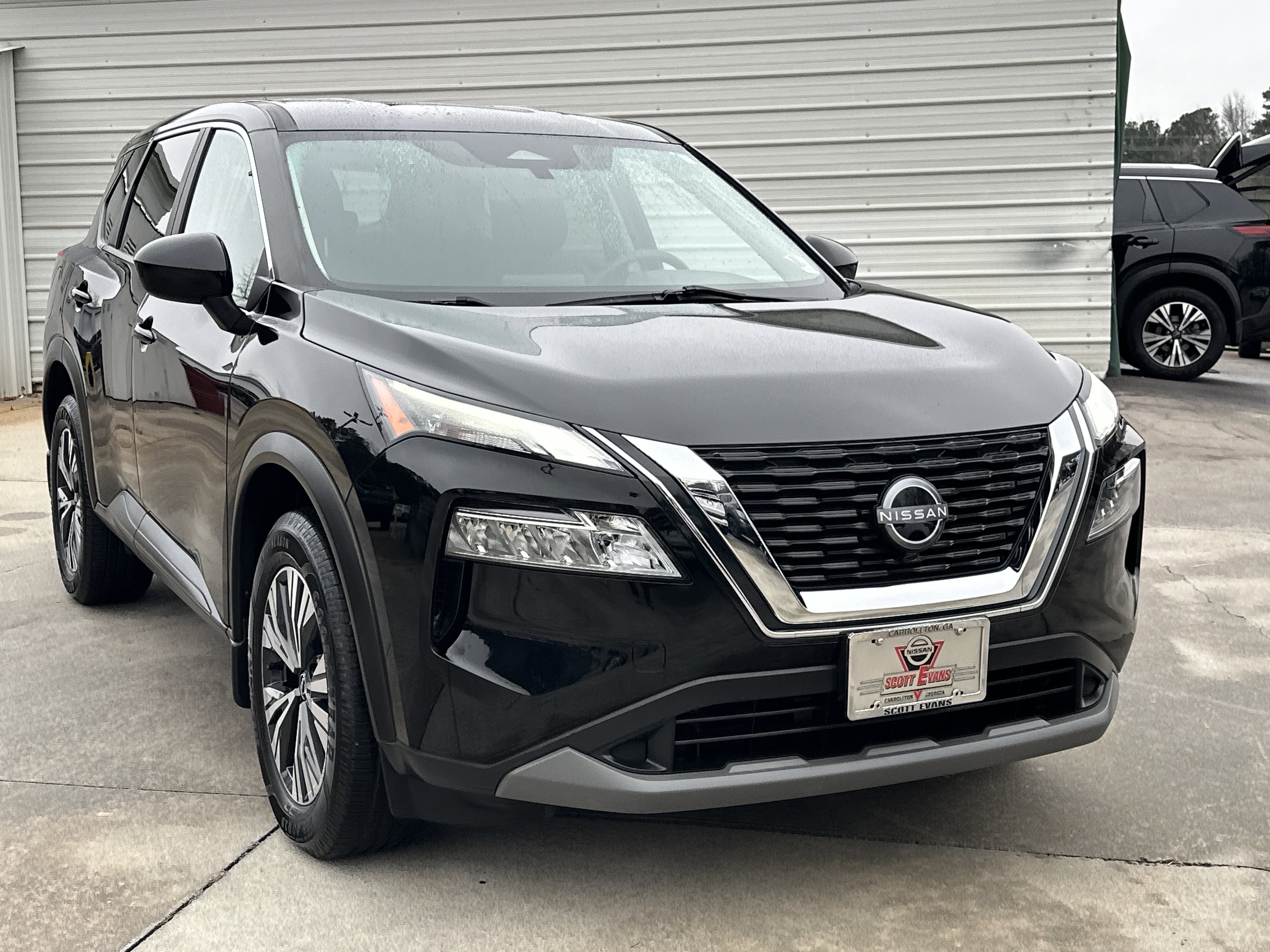2023 Nissan Rogue SV's photo