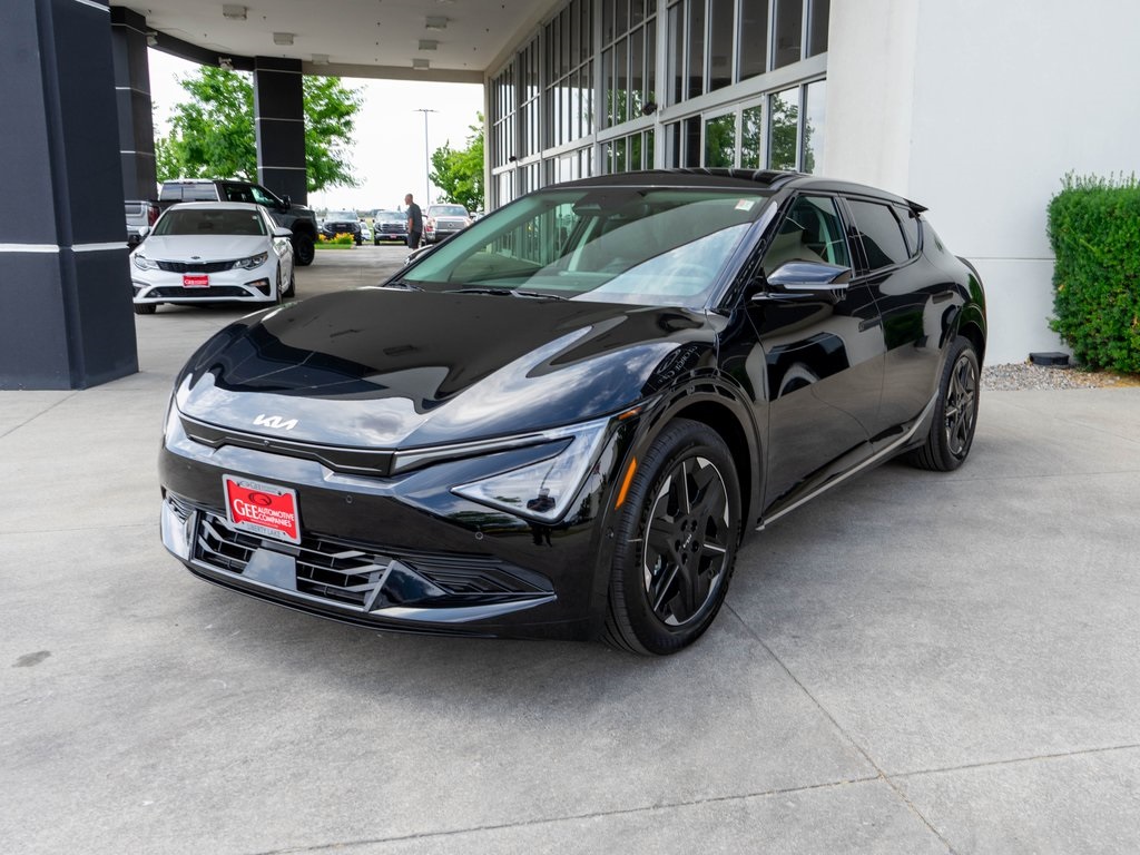 2025 Kia EV6 Wind photo 3