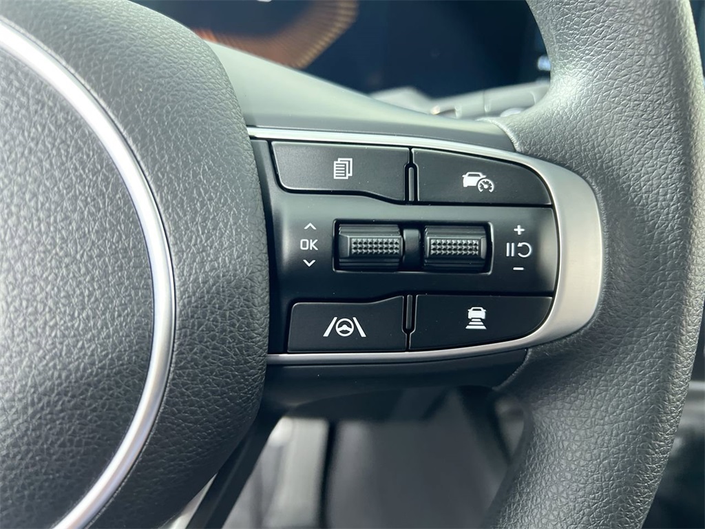 2025 Kia K5 LXS photo 16