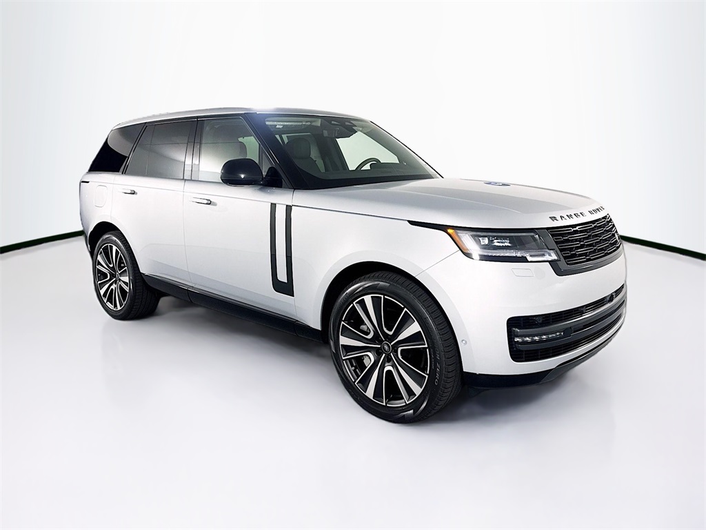 2025 Land Rover Range Rover SE photo 3