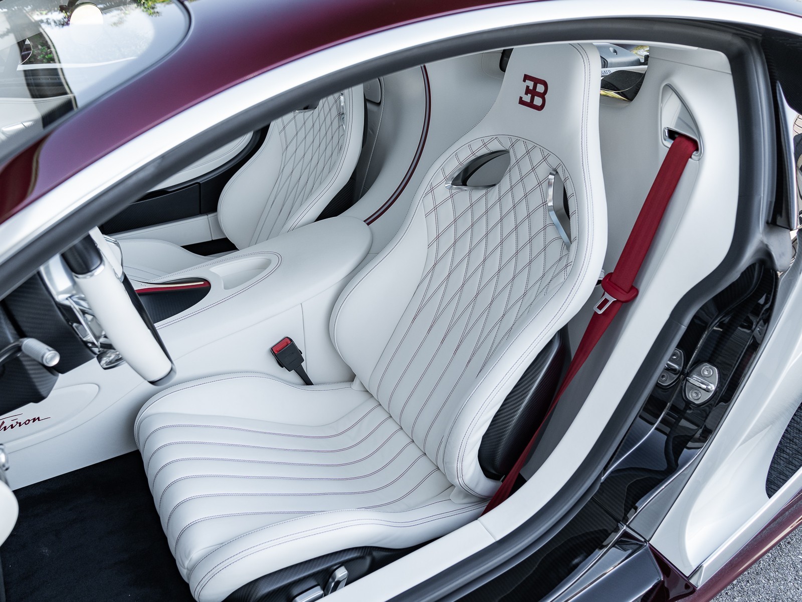 2021 Bugatti Chiron photo 6